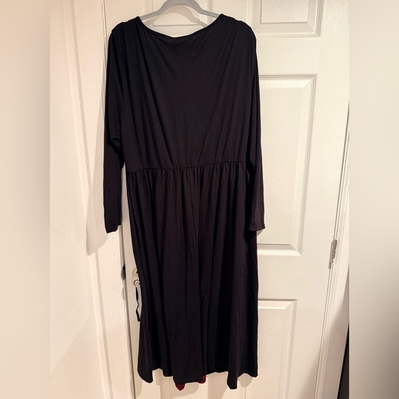 BloomChic Black and Red Dress - Picture 4 of 4